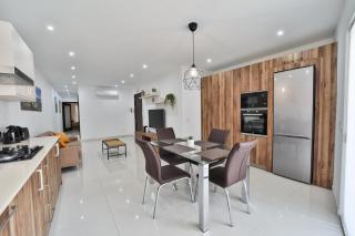 Apartment 5 Ashville Court - 2