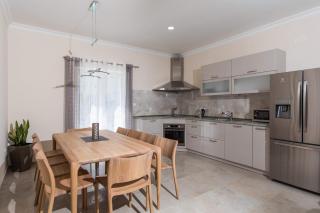 Villa Enigma - 1