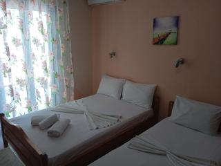 Poseidon rooms - Nea Vrasna - 4