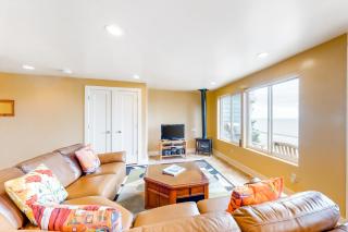 Berni's Ocean View Castle - The Potter's Wheel - Oceanside - 0
