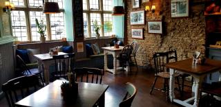 The Kings Arms Hotel - 2