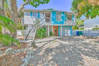 Canal-front Gem with Pool and Hot Tub in Anna Maria - Anna Maria - 9