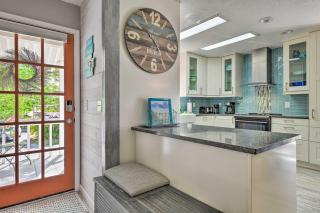 Canal-front Gem with Pool and Hot Tub in Anna Maria - 7