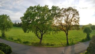 favstay Industrialstyle 2-Zimmer 60qm mit Balkon, Panarbora Fernblick, 55" TV & Netflix, 55Mbit WLAN, Parkplatz - 1