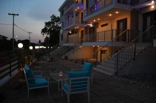 Theano Luxury Suites Nikiti - Nikiti - 1