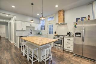 Chic New Orleans Gem with Deck Walk to Cafes! - New Orleans - 3