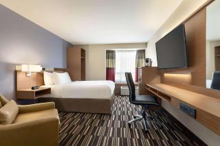 Microtel Inn & Suites by Wyndham Bonnyville - Bonnyville - 2