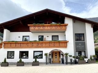 Garni Hotel Platzer - Burgusio - 9