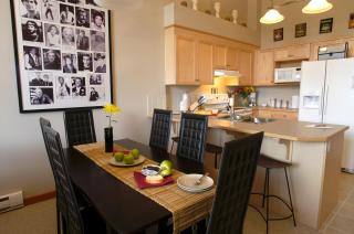 Apartment 407, Contemporary Decor - Canmore - 6