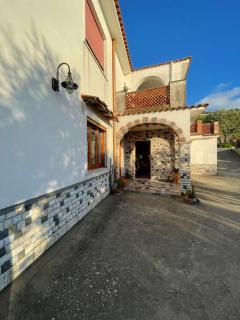 LOREN HOUSE, relaxing location with seaview - 8