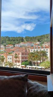 Apartment Lilly with Amazing City View - Hvar - 0