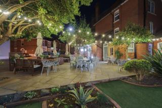 Somerset House Boutique Hotel and Restaurant - 2