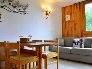 Studio rénové idéalement situé à Montchavin, proches pistes et commerces, avec balcon et parking gratuit - FR-1-329-22 - Bellentre - 0