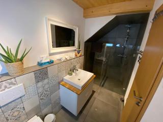 Small Modern Flat with Personal Touch - 5
