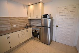 BENAL BEACH Superb Beach front 1 Bedroom Apartment, Sleeps 5 - Benalmádena - 2
