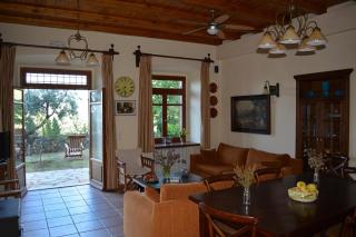 Homeberry, Traditional Stone House in Tiros - Tyros - 7