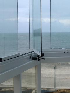 Edifício Vinícius Beira mar vista lateral - Guarapari - 3