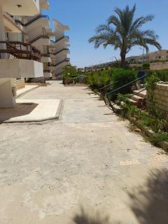 chalet1 ch21 with a wonderful view 2 bed rooms terrace and garden green beach - El Alamein - 4