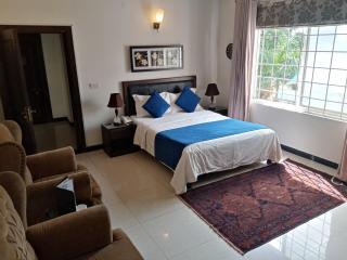 Crosswinds Guest House - 3