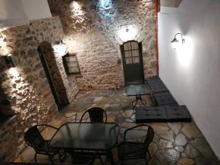 RiverBed Traditional Guest House - 1