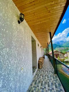 Veranda Guesthouse - Kazbegi - 3