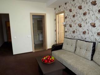 West Plaza Hotel - Bucharest - 9