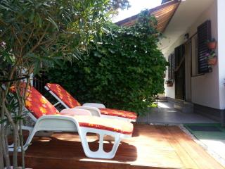 Studio Apartment in Sabunike with Terrace, Air Conditioning, Wi-Fi (231-3) - Privlaka - 9