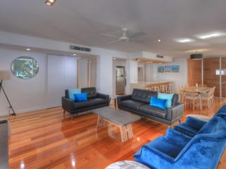 Maggies Beachfront Apartment 3 - 2