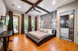 Strawberry Wine - Stunning Luxury Cabin, 2 Bedrooms with Game Room and Hot Tub ! - Broken Bow - 6