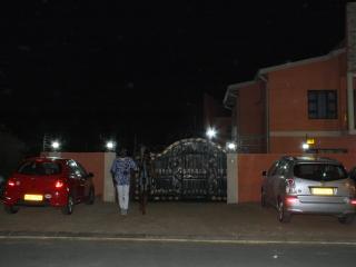 Royal Castle Guest House - 4