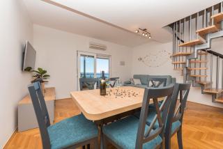 Deluxe 3 bedroom apartment with sea view - Baška Voda - 0