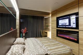 City center. Panoramic windows. Fireplace. - 4