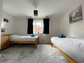 Grand Central House, Pride Park - Derby - 4