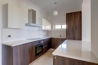 SEAFRONT LUX APART inc POOL, Upmarket Area - Sliema - 6