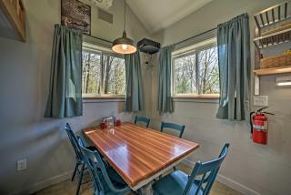 Fire Pit and Gas Grill Secluded Studio in Milford! - Milford - 5