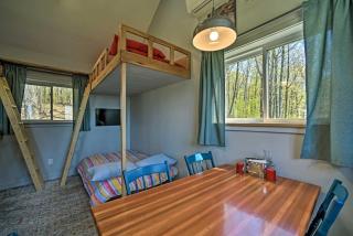Fire Pit and Gas Grill Secluded Studio in Milford! - Milford - 3
