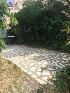 Cozy house with parking and garden - 9