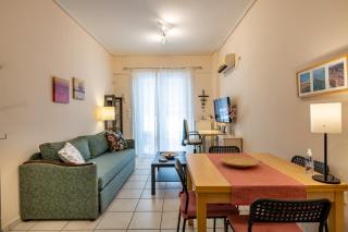 Flat in excellent location with private parking - Athens - 0
