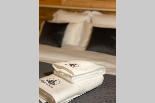 Chalet L'Élégance - SPA - Serviettes - Peignoirs - Lits faits - Ménage inclus - 3