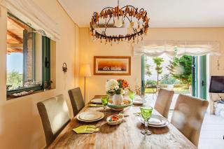 Lavender Garden Retreat - Secluded Seaside Getaway - Kotrónion - 2