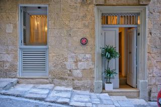 No 68 in Valletta - 6