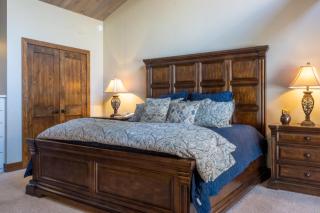 Tamarron Gambel Oak 745 - 3