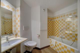 IMMOGROOM - 2 Rooms renovated - Pool - Terrace - Garden - Parking - - 6