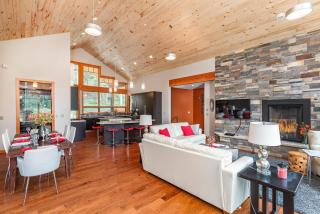 Twilight 192 Tacoma Drive - 7