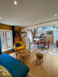 Au Cheval Blanc - appartements et chambres d'hôtes - Albertville - 4