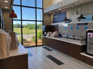 Holiday Inn Express Hotel & Suites Franklin by IHG - Franklin - 8