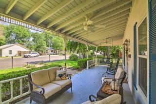 Grand Fredericksburg Retreat - Walk to Main St! - Fredericksburg - 9