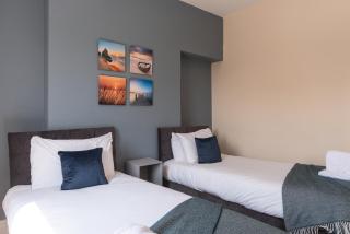 3BR Garden Kings Palace Near Newland Ave Heart of Hull Cafes Shops Hull Uni - 0