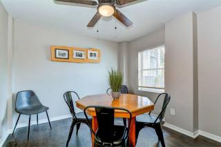 Driftwood Castle Urban Oasis with Firepit near Convention Center and Amalie Arena, Room for 6 - Tampa - 4