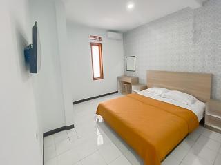 Ultima Syariah Cipanas Garut Mitra RedDoorz - Garut - 1